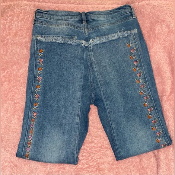 DAVID BITTON BUFFALO HIGH RISE STRAIGHT COMFORT STRECH FLORAL JEANS SIZE 29 - Picture 2 of 6